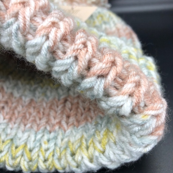 CHUNKY Ribbed Double Strand Hand Knit Marble Roll Cuff Pom Beanie Hat main image 4